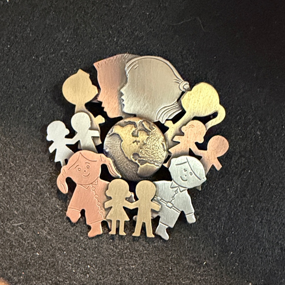 Multicolor World Children Brooch